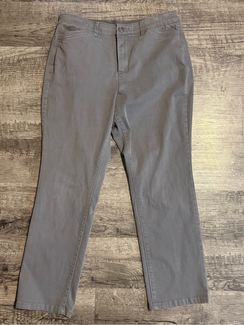 Christopher & Banks Pants Women’s 8 Short Gray Signature Slimming